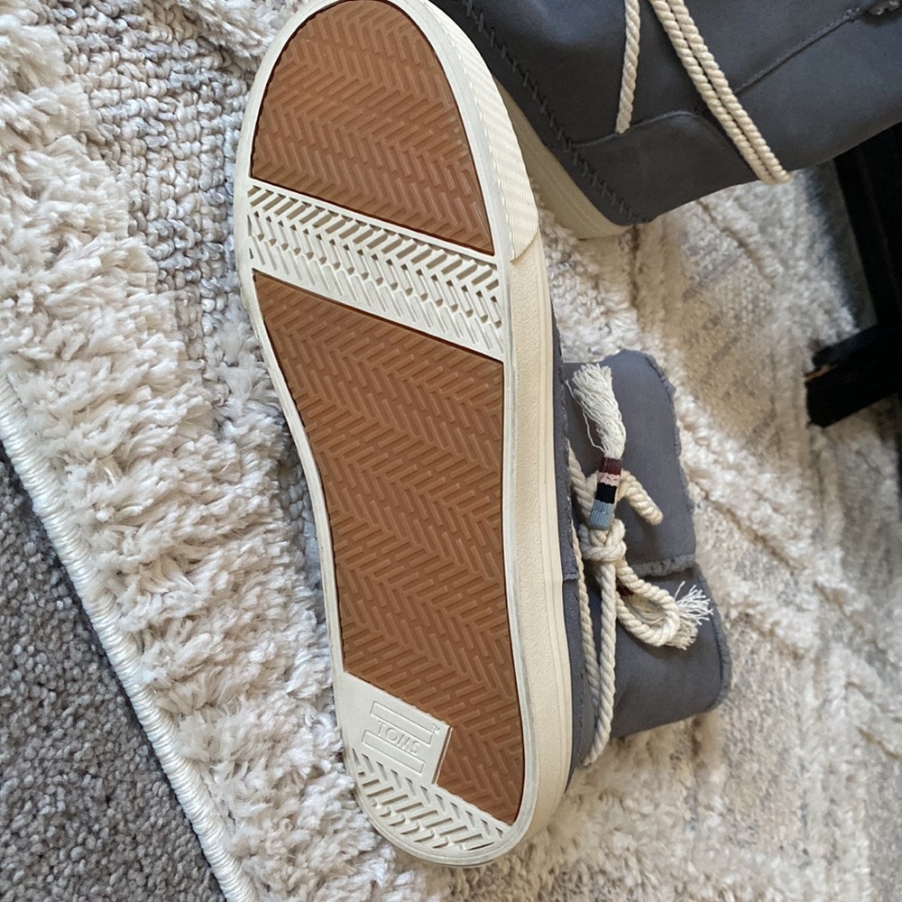 Grey Tom’s boots - Picture 2 of 3